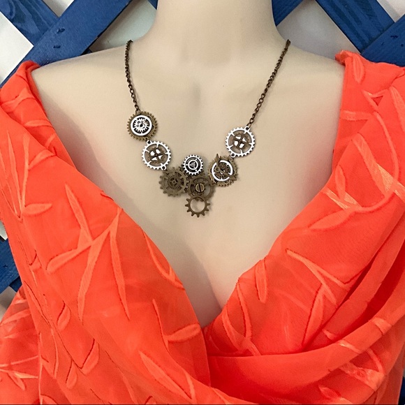 Jewelry - Steampunk Mechanical Gears Necklace. Harry Potter Style Necklace. Unique Jewelry
